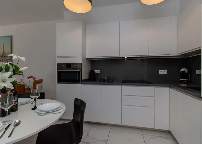 Club Atlantis 91 - Two Bed Costa Adeje (Tenerife)