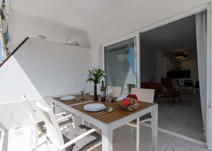 Club Atlantis 91 - Two Bed Costa Adeje (Tenerife)