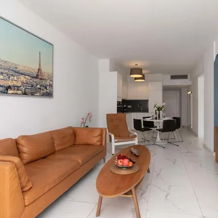 Club Atlantis 91 - Two Bed * Costa Adeje (Tenerife)