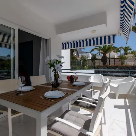 Club Atlantis 91 - Two Bed * Costa Adeje (Tenerife)